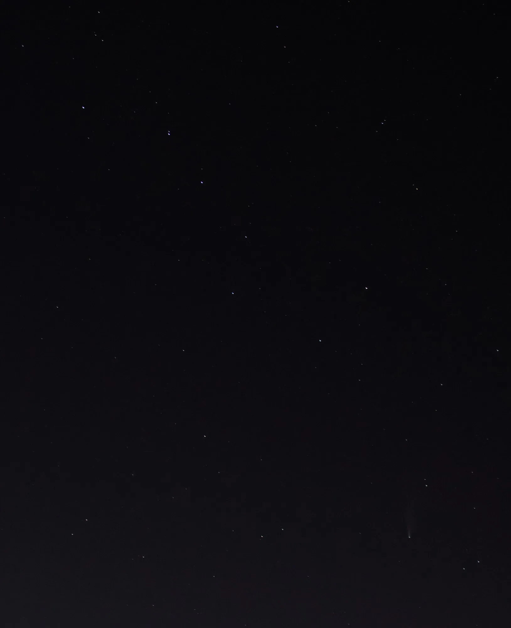 Wide view of Comet NEOWISE beneath the Big Dipper
